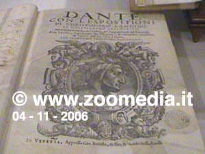 medaglione in cornice elaborata del ritratto di Dante