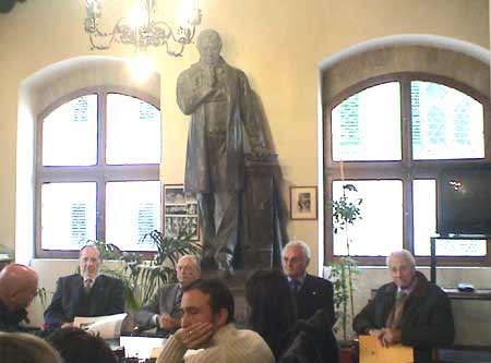 Conferenza stampa  davanti alla statua di Cosimo Ridolfi