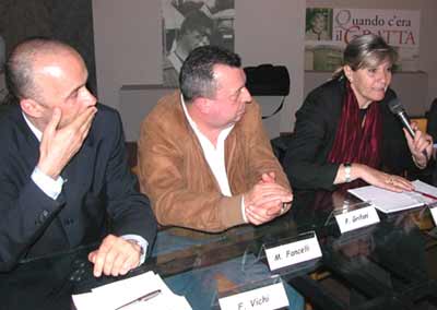 Da sinistra: Franco Vichi, Marco Fancelli e  Paola Grifoni, Soprintendente ai Beni Architettonici per le province di Firenze Prato Pistoia