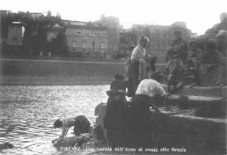 Il bucato nell'Arno vicino al ponte alle Grazie